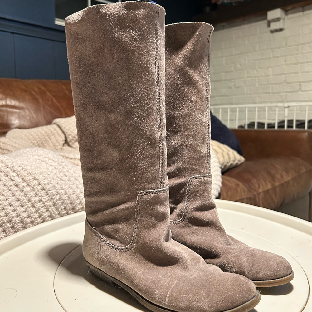 9 west suede light grey tall boots size 6